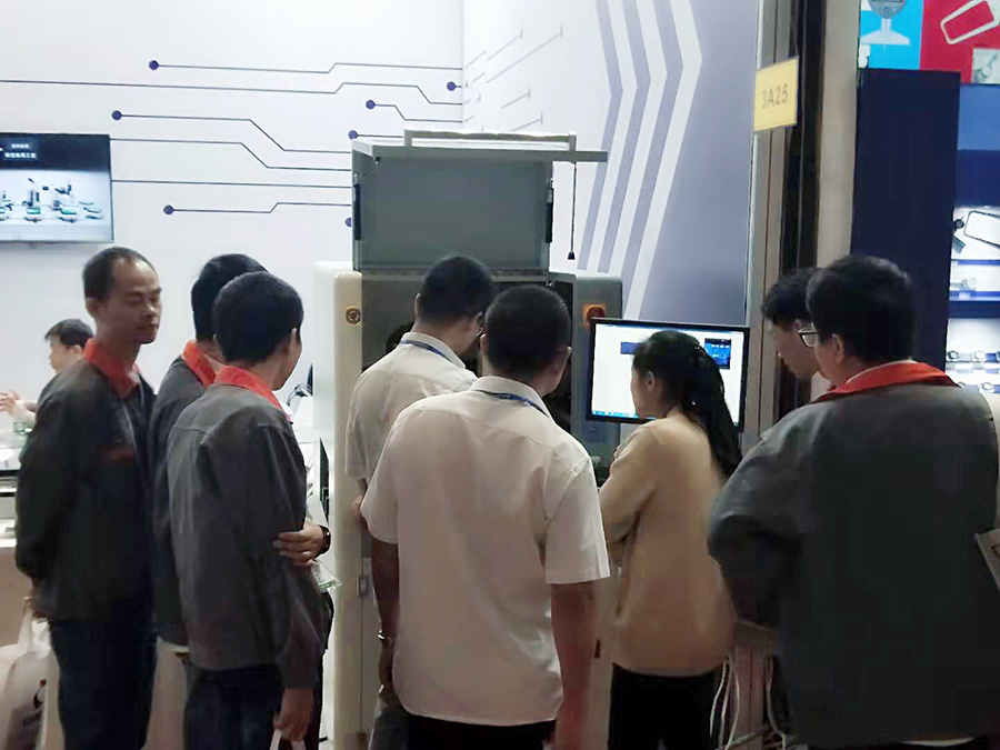 实时 | 人生就是搏新机亮相2019大湾区工业博览会